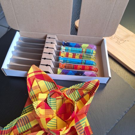 Nouveautés CHIEN® MANCHE RESINE VERITABLE TISSU X 6 dans boite blanche imprimée